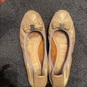 Salvatore Ferragamo neutral color flats